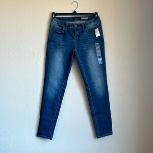 NWT Aeropostale jegging size 8 short